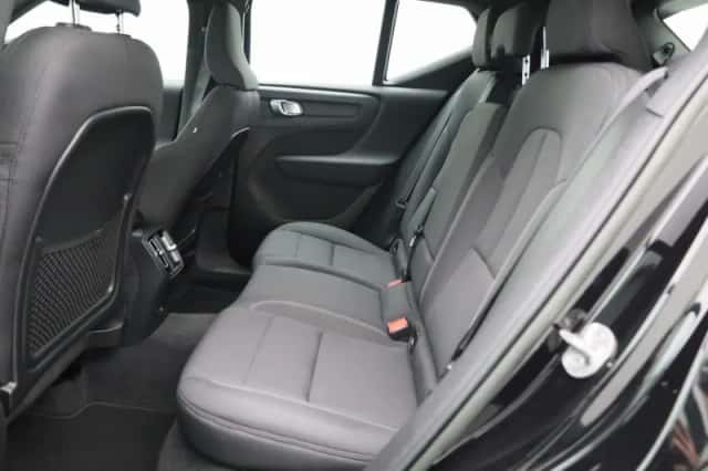 Volvo XC40 (2022) thumbnail 9