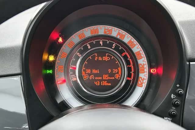 Fiat 500 (2021) thumbnail 9