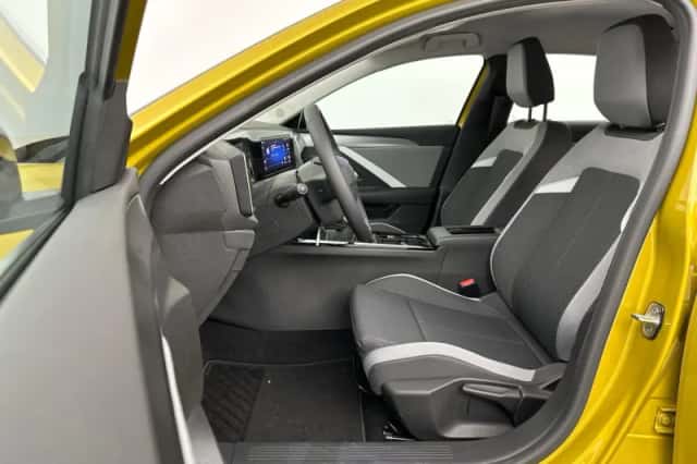 Opel Astra (2023) thumbnail 11