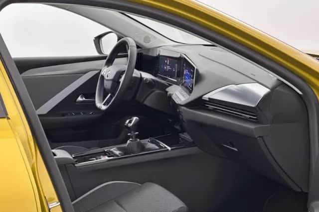 Opel Astra (2023) thumbnail 17