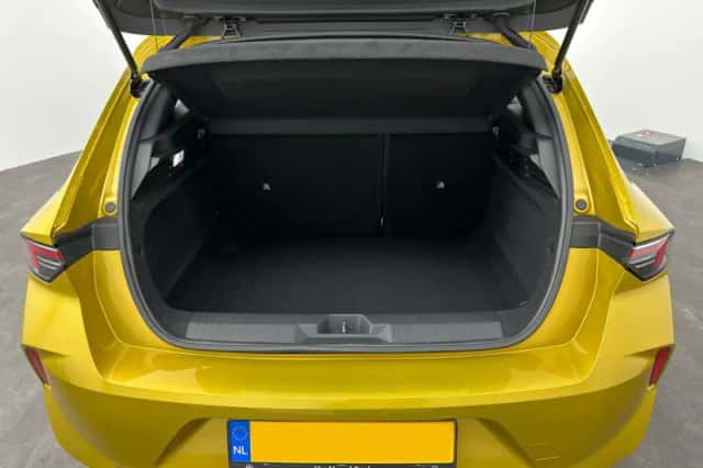 Opel Astra (2023) thumbnail 7