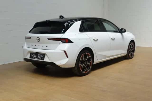Opel Astra (2023) thumbnail 6