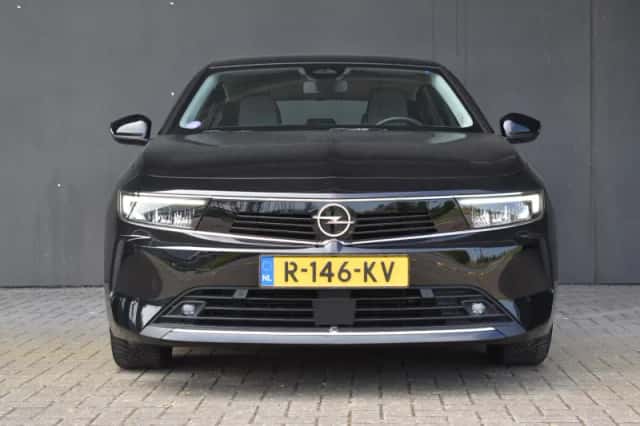 Opel Astra (2022) thumbnail 2