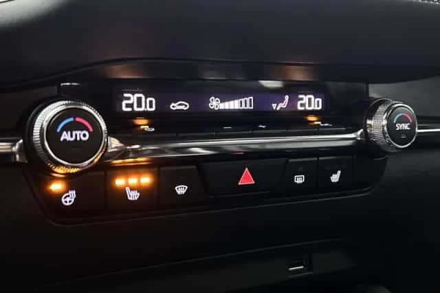 Mazda 3 (2020) thumbnail 22