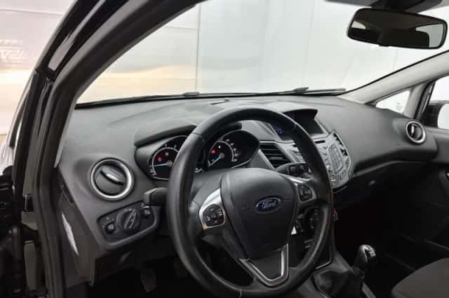 Ford Fiesta (2017) thumbnail 17