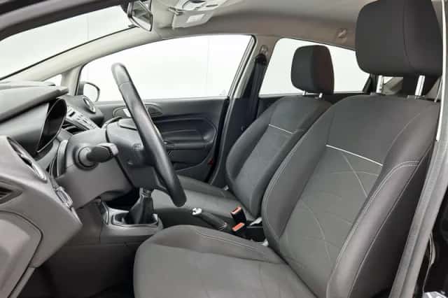 Ford Fiesta (2017) thumbnail 30
