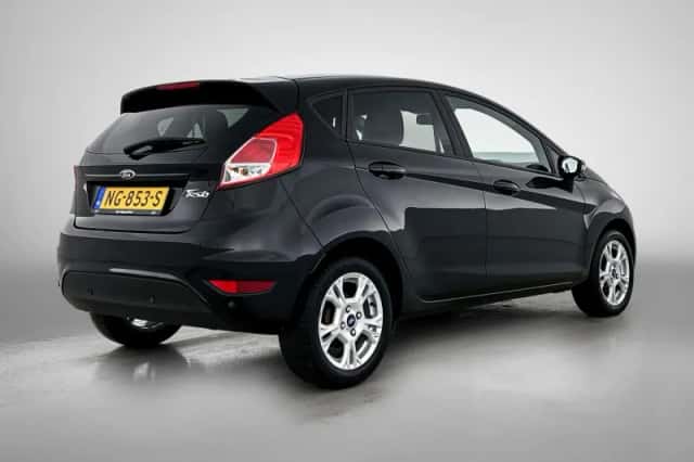Ford Fiesta (2017) thumbnail 4