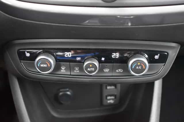 Opel Crossland (2023) thumbnail 16