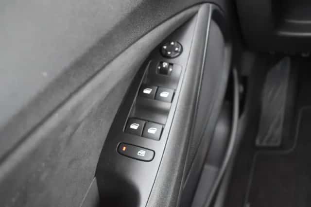 Opel Crossland (2023) thumbnail 22