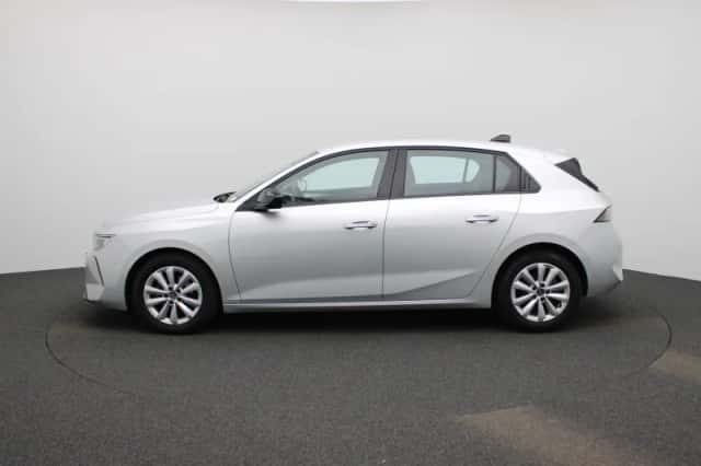 Opel Astra (2023) thumbnail 4