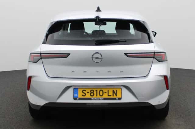 Opel Astra (2023) thumbnail 5