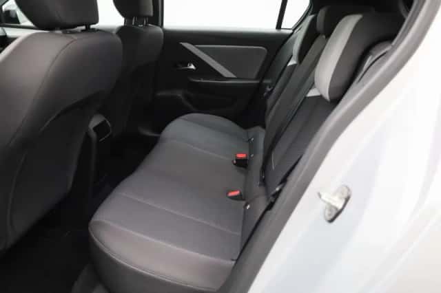 Opel Astra (2023) thumbnail 9