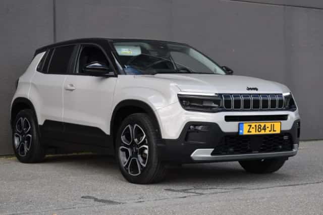 Jeep Avenger (2024) thumbnail 3