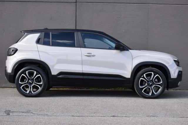 Jeep Avenger (2024) thumbnail 4