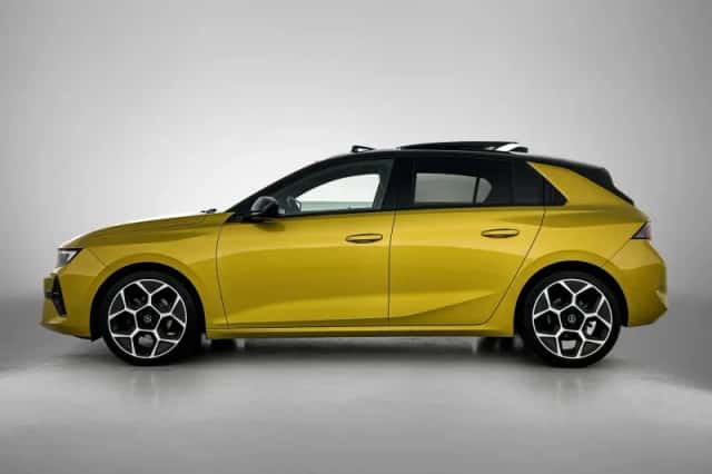 Opel Astra (2024) thumbnail 2