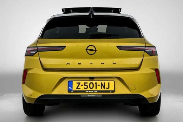 Opel Astra (2024) thumbnail 3