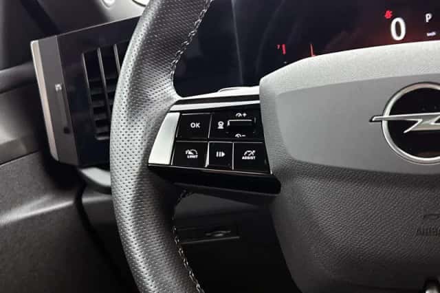 Opel Astra (2024) thumbnail 6