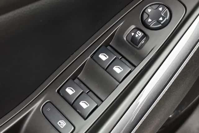 Opel Grandland X (2020) thumbnail 24