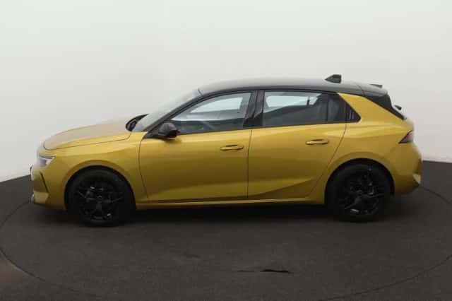 Opel Astra (2023) thumbnail 2