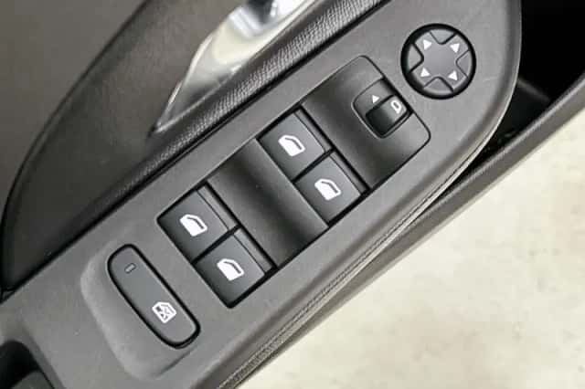 Opel Corsa (2021) thumbnail 9