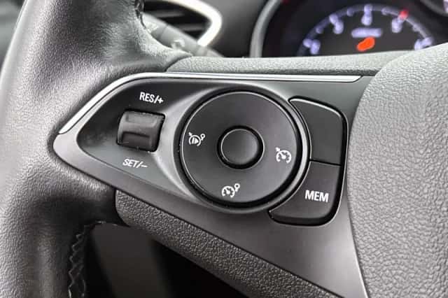 Opel Crossland (2022) thumbnail 6