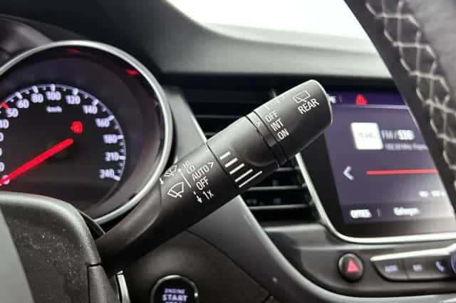 Opel Crossland (2022) thumbnail 10