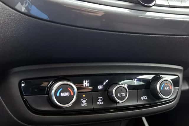 Opel Crossland (2024) thumbnail 23