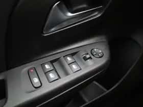 Opel Corsa-e (2022) thumbnail 22