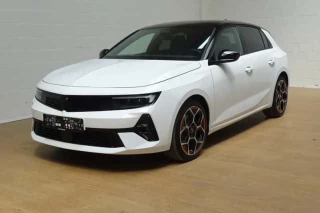 Opel Astra (2023) thumbnail 5