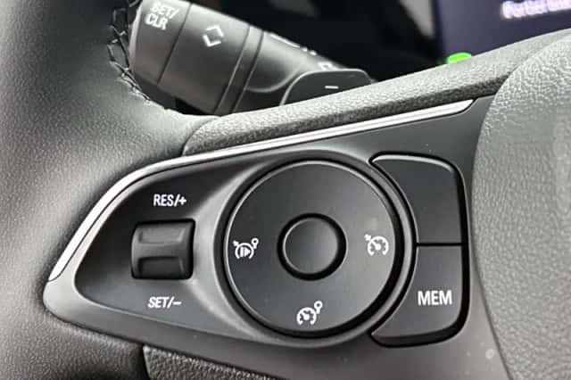 Opel Mokka (2024) thumbnail 6
