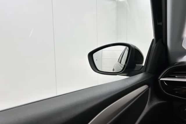 Opel Corsa (2022) thumbnail 19