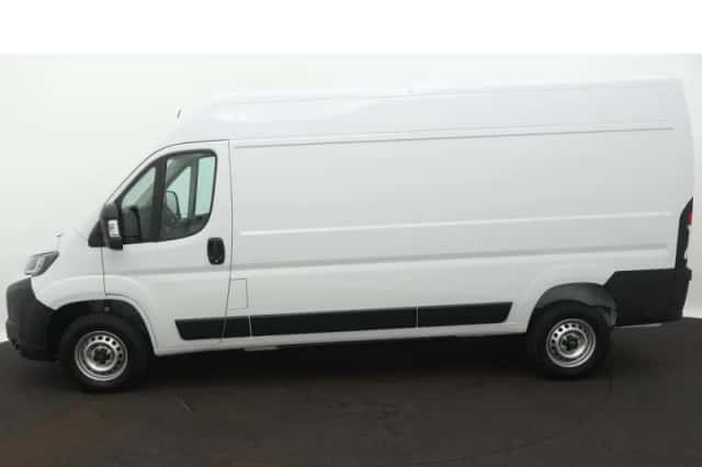 Opel Movano-e (2025) thumbnail 2
