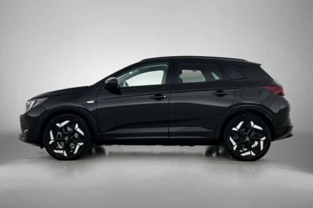 Opel Grandland (2023) thumbnail 2
