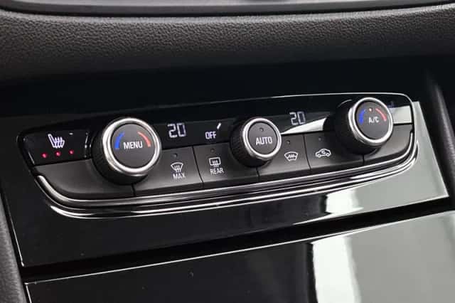 Opel Grandland (2023) thumbnail 25
