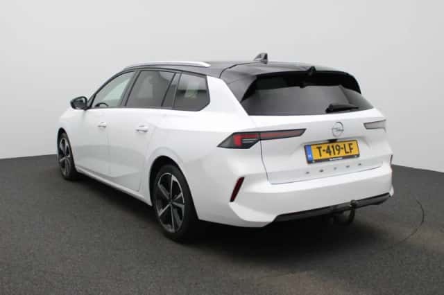 Opel Astra (2023) thumbnail 2