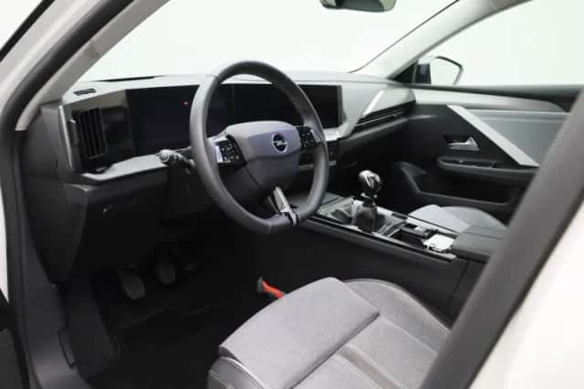 Opel Astra (2023) thumbnail 28