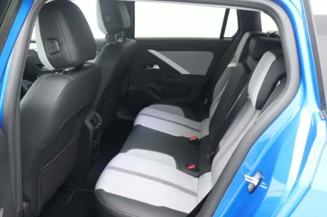 Opel Astra (2023) thumbnail 6