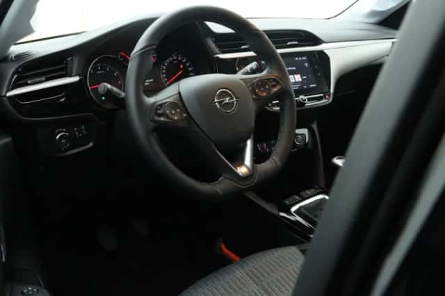 Opel Corsa (2023) thumbnail 3