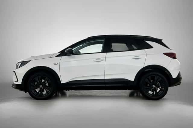 Opel Grandland (2022) thumbnail 2