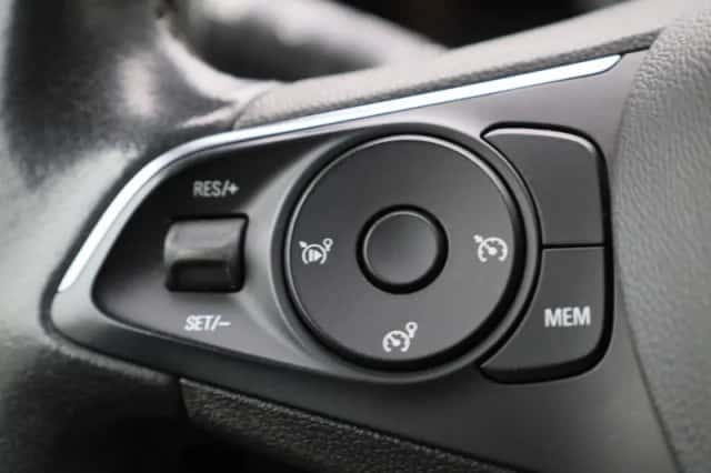 Opel Mokka-e (2023) thumbnail 18