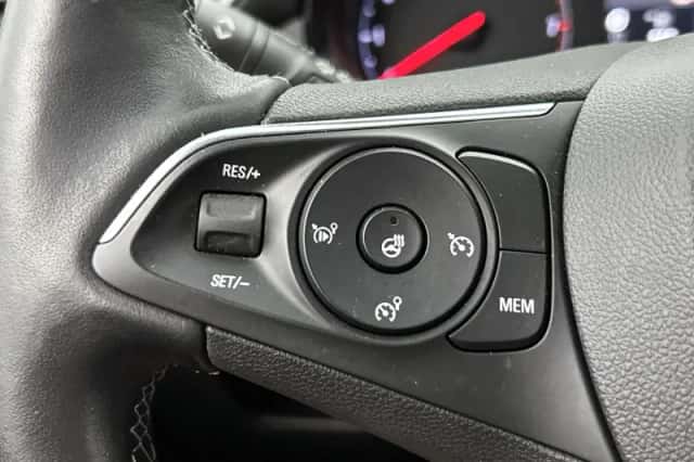 Opel Crossland (2023) thumbnail 6