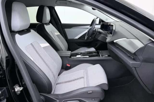 Opel Astra (2023) thumbnail 30