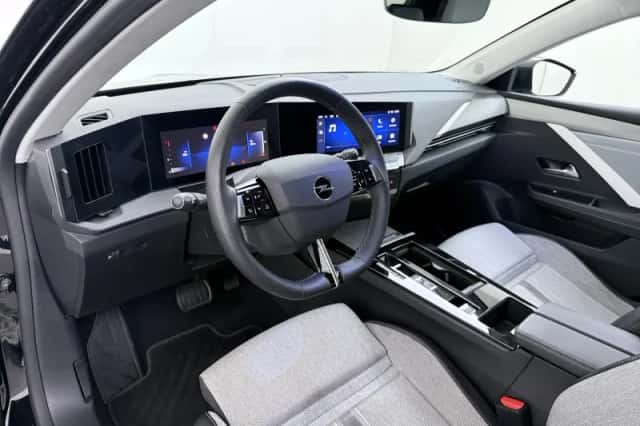 Opel Astra (2023) thumbnail 5