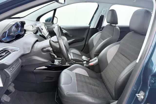 Peugeot 2008 (2018) thumbnail 14