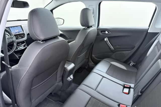 Peugeot 2008 (2018) thumbnail 16