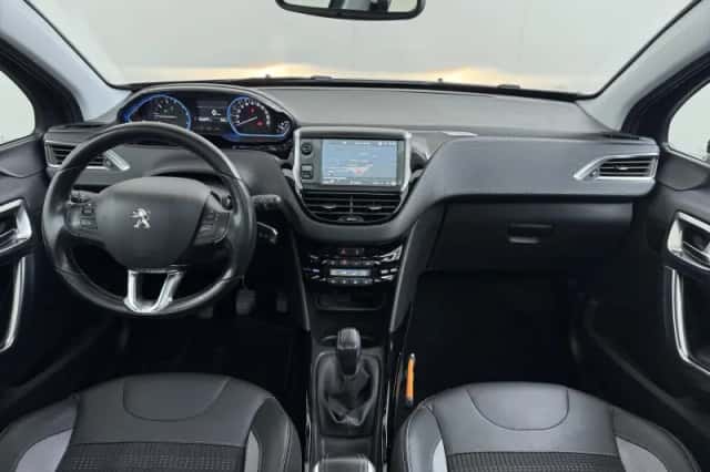 Peugeot 2008 (2018) thumbnail 18