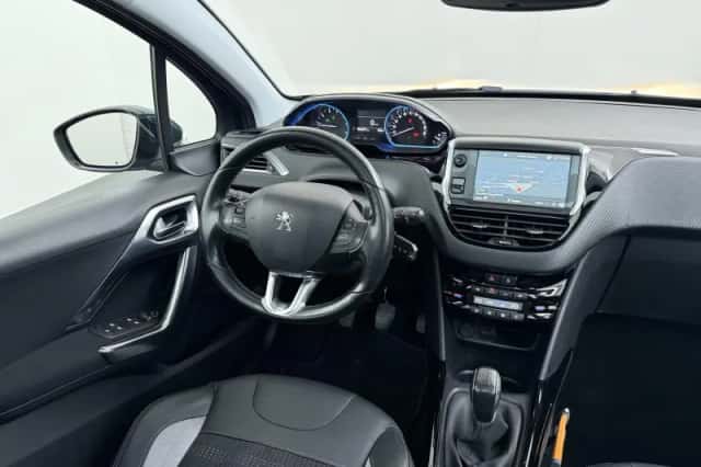 Peugeot 2008 (2018) thumbnail 19