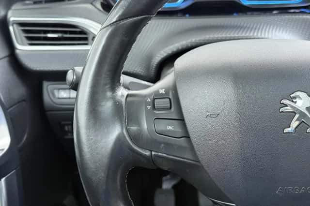 Peugeot 2008 (2018) thumbnail 22