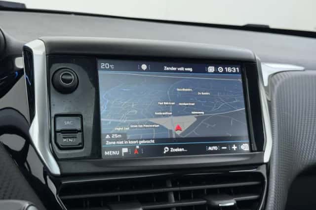 Peugeot 2008 (2018) thumbnail 25
