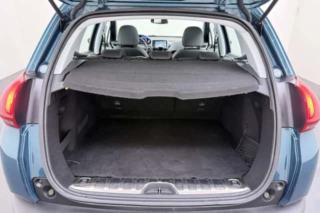 Peugeot 2008 (2018) thumbnail 5